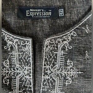 NWOT Namam’s Expression Dark Gray Long Sleeve White Embroided